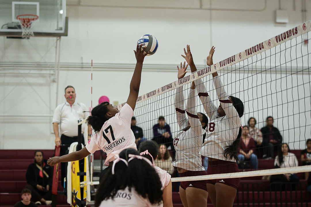 GCC Women's Volleyball sweeps West L.A. College Nov. 3 to improve to 5-5 in WSC South